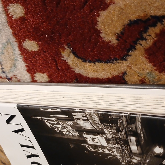 Bob Dylan Chronicles Volume One Hardcover Book - Picture 3 of 4